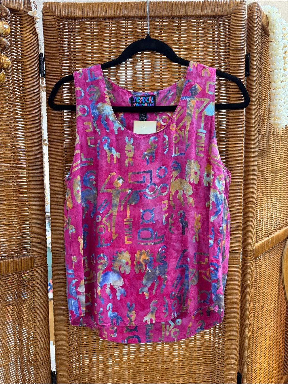 Vintage Tropical Tantrum Hawai’i Magenta Abstract Print Sleeveless Tank